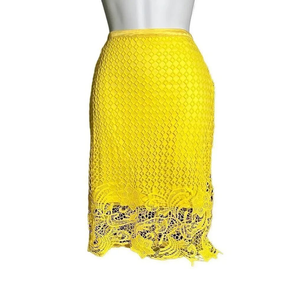 The Clothing Company Women's Geo Crochet Lined Yellow Midi Pencil Skirt Sz M NWT